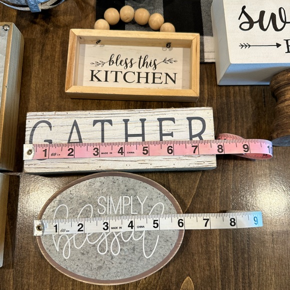 Farmhouse decor lot 11 pieces galvanized metal wood neutral tabletop wall decor - Picture 9 of 14